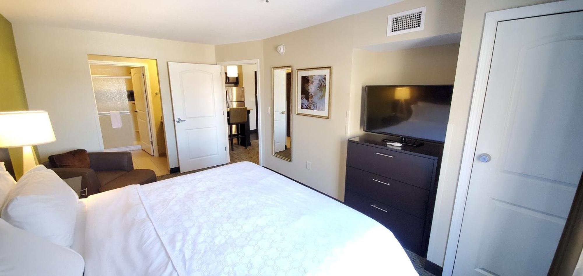 Staybridge Suites Eau Claire - Altoona By Ihg Zewnętrze zdjęcie